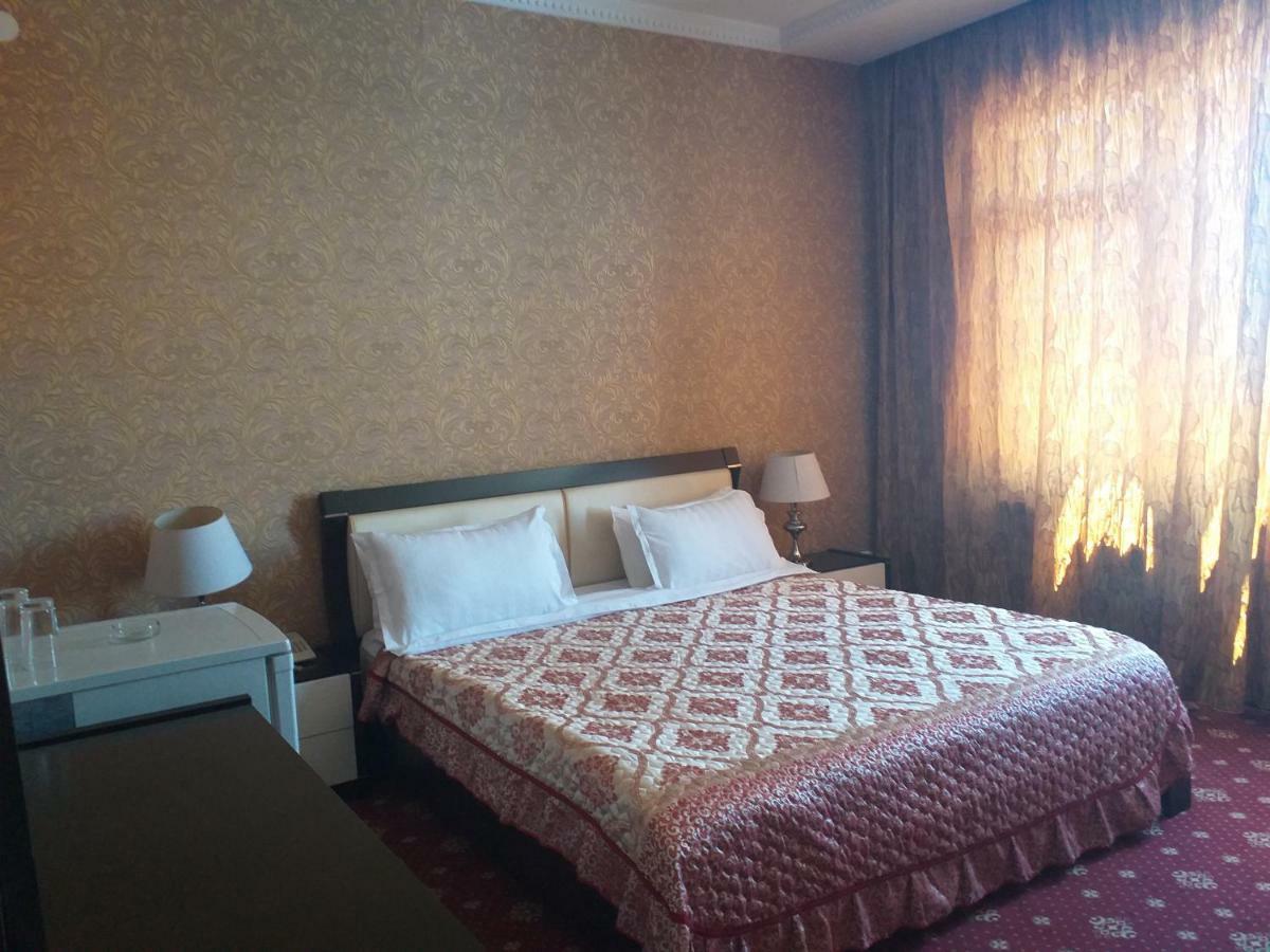 Seoul Hotel Simkent Buitenkant foto