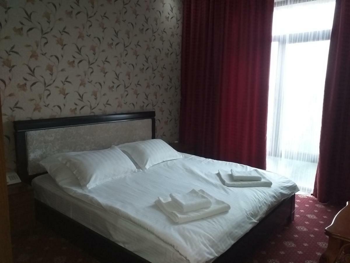Seoul Hotel Simkent Buitenkant foto